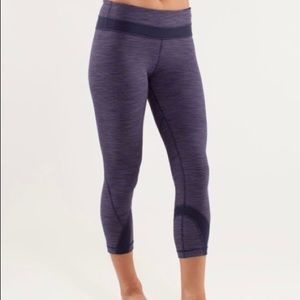 Lululemon Run: Inspire Crop II